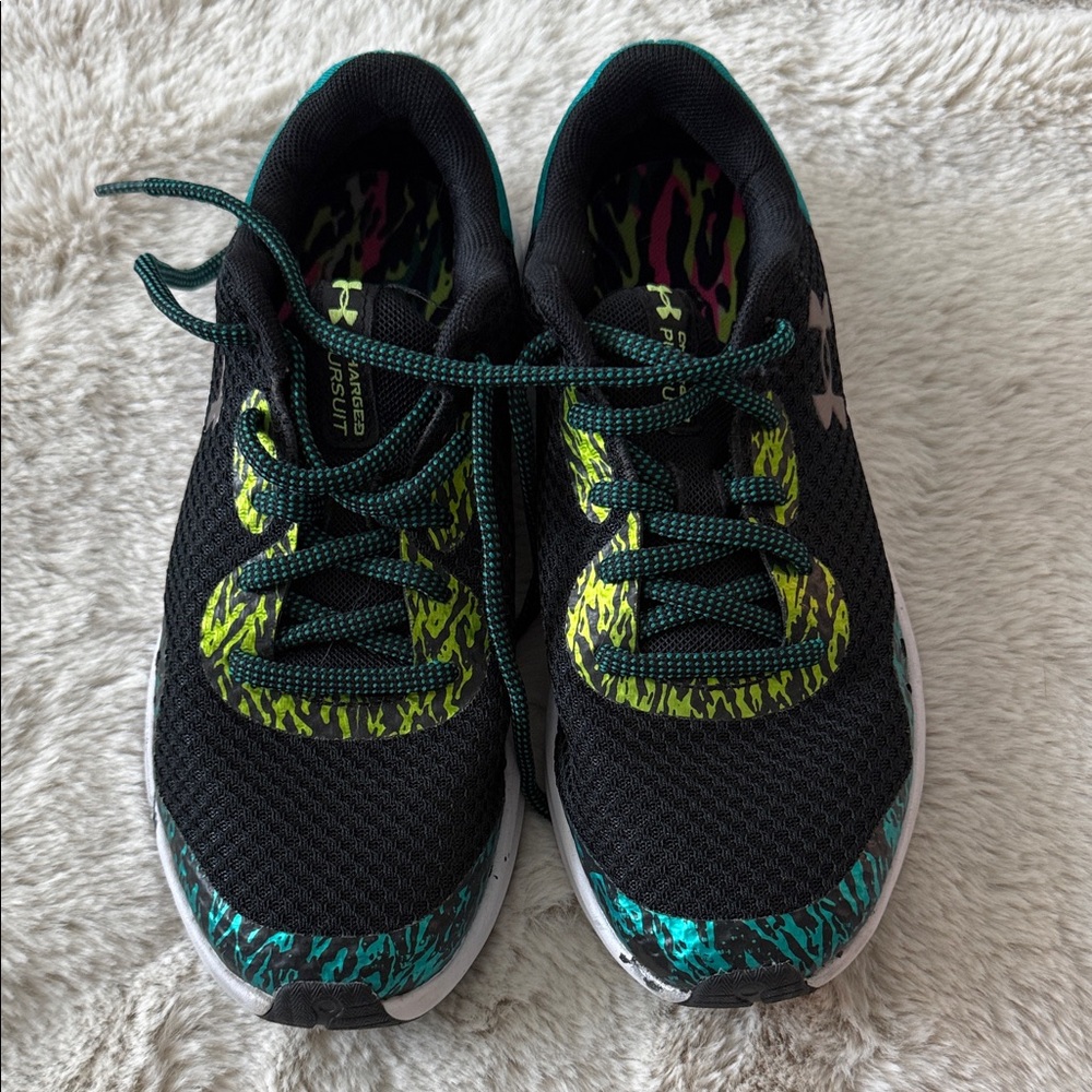Under Armour Kids Sneakers with Neon Green and Teal Accents size 5.5